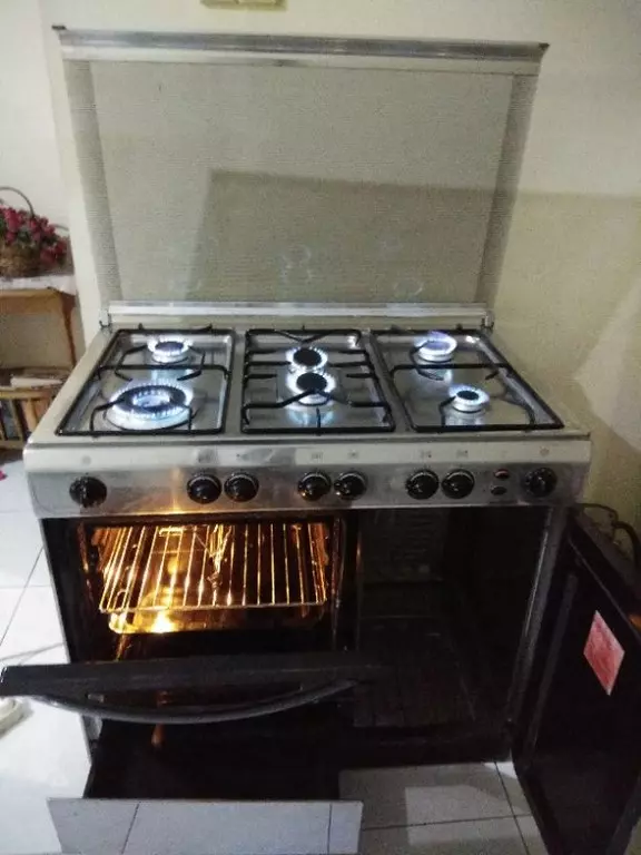 service kompor oven ariston